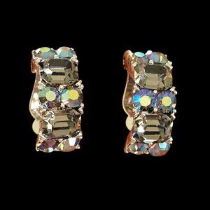 VTG Lisner Aurora Borealis Emerald Cut Clipon Earrings Mod Signed‎ Silver Blue